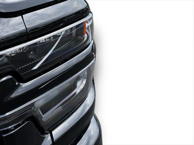 New 2026 Diamond Black Crystal Pearl-Coat Exterior Paint RAM Black Express image 63