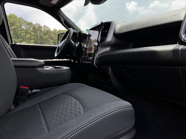 New 2026 Diamond Black Crystal Pearl-Coat Exterior Paint RAM Black Express image 73