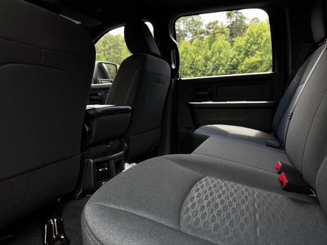 New 2026 Diamond Black Crystal Pearl-Coat Exterior Paint RAM Black Express image 83