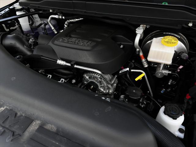 New 2026 Diamond Black Crystal Pearl-Coat Exterior Paint RAM Black Express image 85