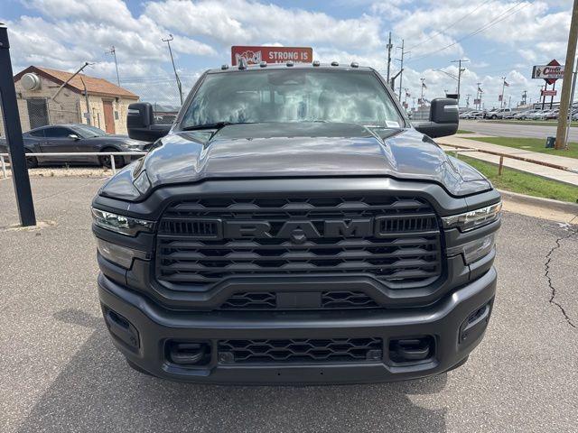 2026 RAM Ram 3500 RAM 3500 TRADESMAN CREW CAB 4X4 8 BOX