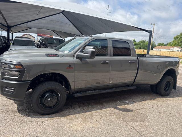 2026 RAM Ram 3500 RAM 3500 TRADESMAN CREW CAB 4X4 8 BOX