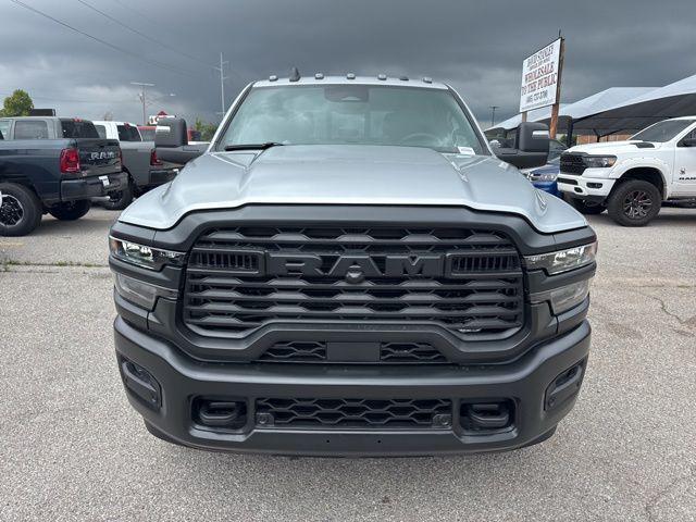 2026 RAM Ram 3500 RAM 3500 TRADESMAN CREW CAB 4X4 8 BOX