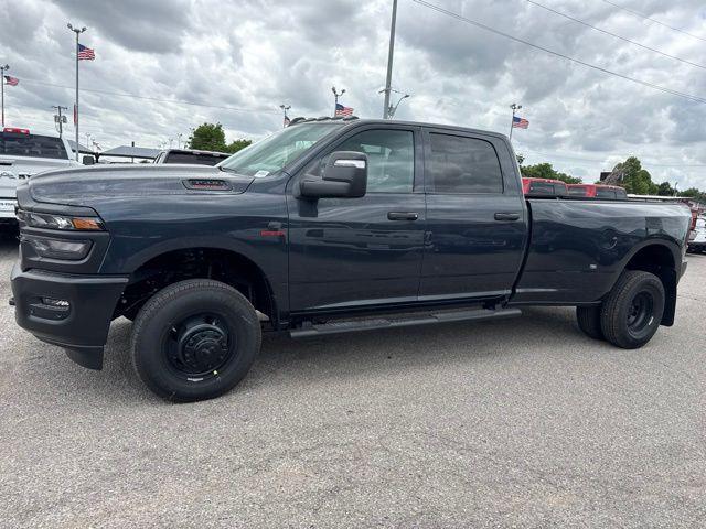 2026 RAM Ram 3500 RAM 3500 TRADESMAN CREW CAB 4X4 8 BOX