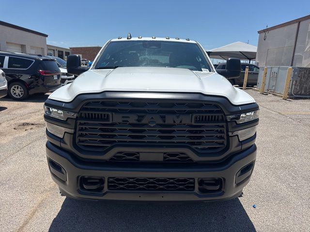 2026 RAM Ram 3500 RAM 3500 TRADESMAN CREW CAB 4X4 8 BOX