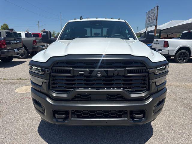 2026 RAM Ram 3500 RAM 3500 TRADESMAN CREW CAB 4X4 8 BOX