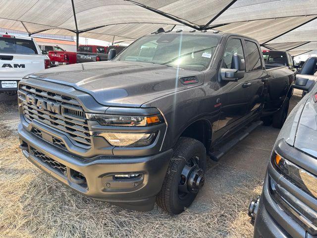 2026 RAM Ram 3500 RAM 3500 TRADESMAN CREW CAB 4X4 8 BOX