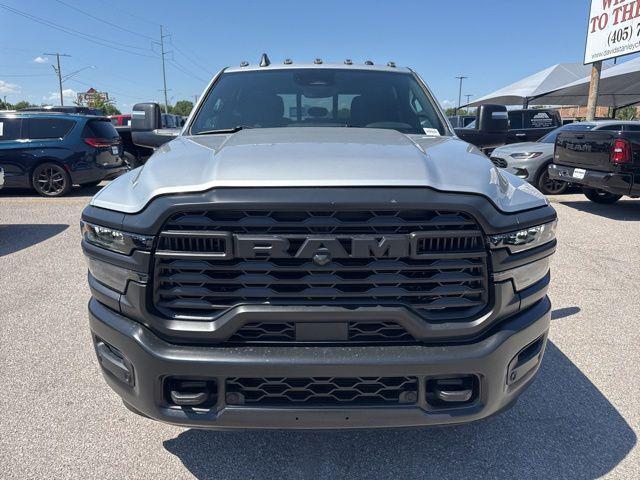 2026 RAM Ram 3500 RAM 3500 TRADESMAN CREW CAB 4X4 8 BOX