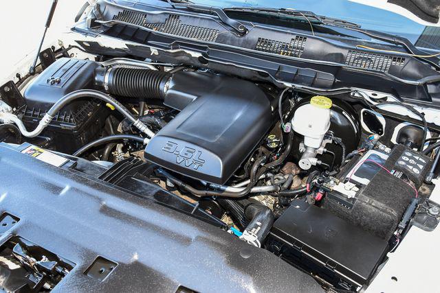 2024 Ram 1500 Classic Warlock Crew Cab 4x2 5'7" Box
