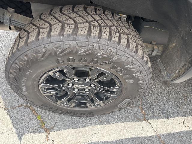 2025 Chevrolet Silverado 1500 4WD Crew Cab Short Bed ZR2