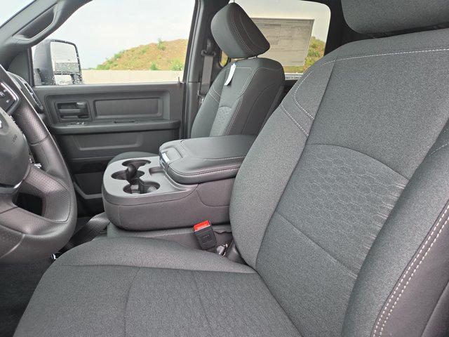 2026 RAM 2500 RAM 2500 BLACK EXPRESS CREW CAB 4X4 64 BOX 2026 RAM 2500 RAM 2500 BLACK EXPRESS CREW CAB 4X4 64 BOX