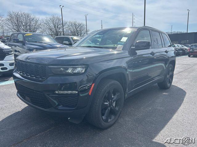 2023 Jeep Grand Cherokee Limited 4x4 2023 Jeep Grand Cherokee Limited 4x4