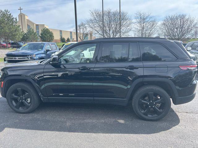 2023 Jeep Grand Cherokee Limited 4x4 2023 Jeep Grand Cherokee Limited 4x4