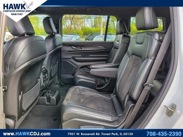 2023 Jeep Grand Cherokee L Altitude 4x2