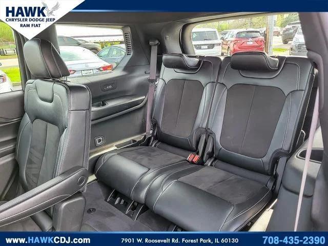 2023 Jeep Grand Cherokee L Altitude 4x2