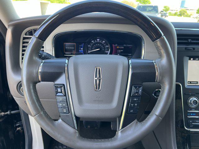 2017 Lincoln Navigator Select