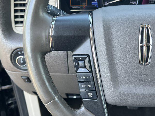 2017 Lincoln Navigator Select