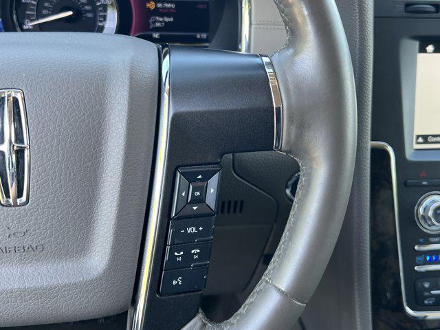 2017 Lincoln Navigator Select