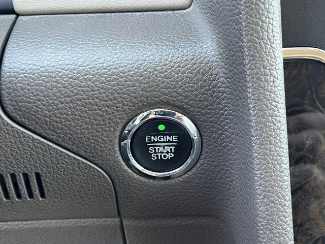 2017 Lincoln Navigator Select