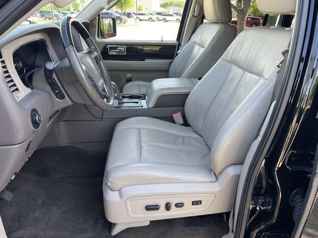 2017 Lincoln Navigator Select