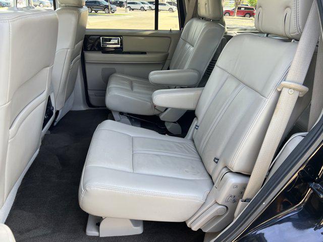 2017 Lincoln Navigator Select