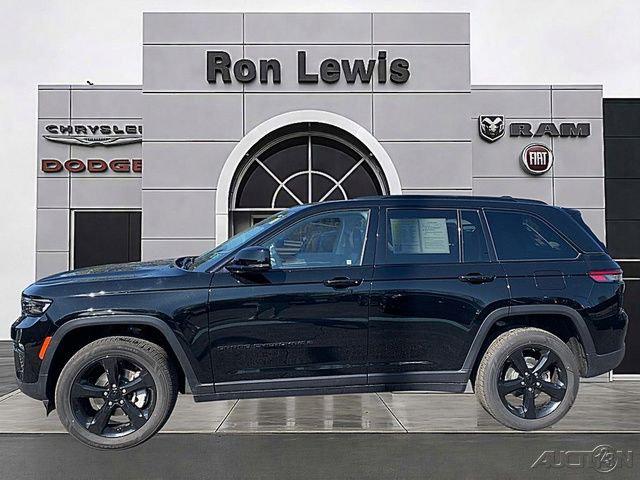 2023 Jeep Grand Cherokee Limited 4x4 2023 Jeep Grand Cherokee Limited 4x4