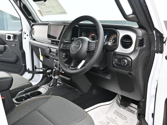 2026 Jeep Wrangler 4-Door Sport RHD 4x4