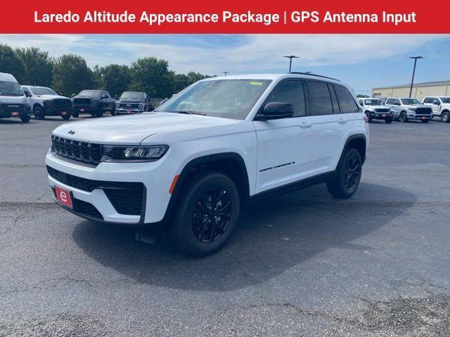 2026 Jeep Grand Cherokee GRAND CHEROKEE LAREDO ALTITUDE 4X2 2026 Jeep Grand Cherokee GRAND CHEROKEE LAREDO ALTITUDE 4X2