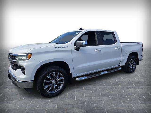 2022 Chevrolet Silverado 1500 4WD Crew Cab Standard Bed LT