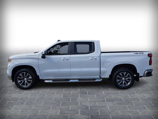2022 Chevrolet Silverado 1500 4WD Crew Cab Standard Bed LT