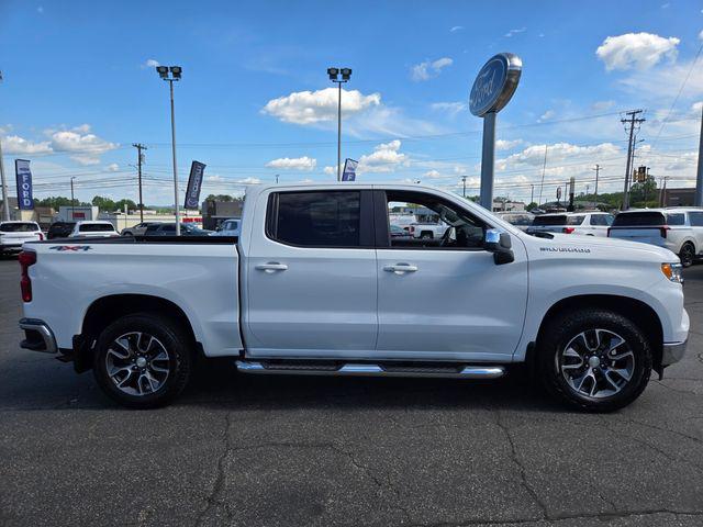 2022 Chevrolet Silverado 1500 4WD Crew Cab Standard Bed LT