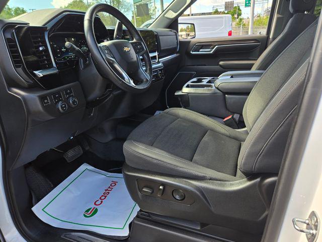 2022 Chevrolet Silverado 1500 4WD Crew Cab Standard Bed LT