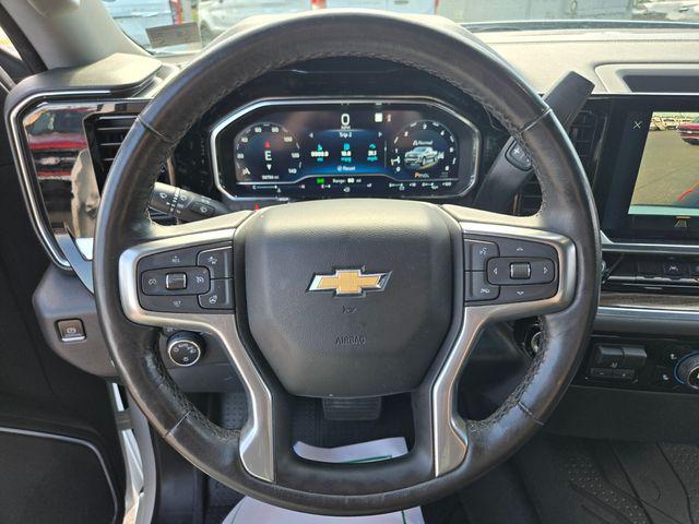 2022 Chevrolet Silverado 1500 4WD Crew Cab Standard Bed LT