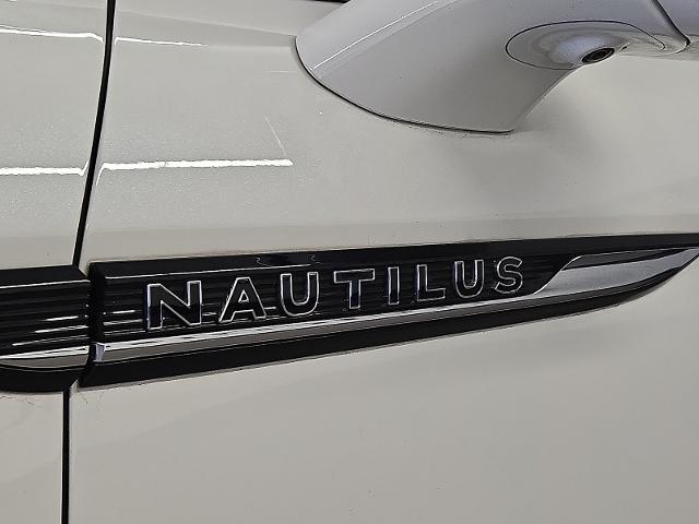 2023 Lincoln Nautilus Black Label