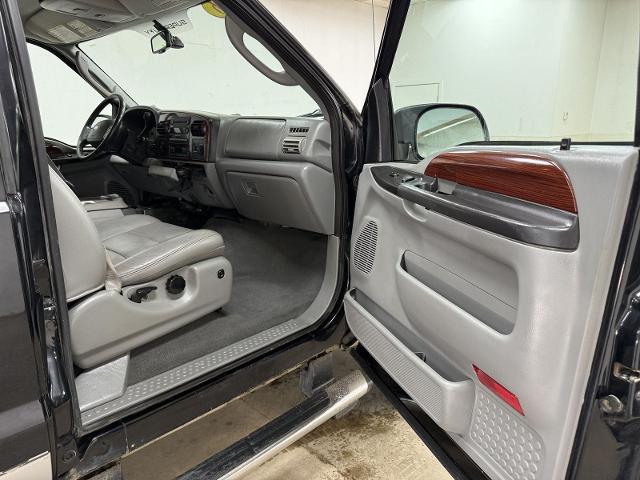 2006 Ford F-350 Lariat Super Duty