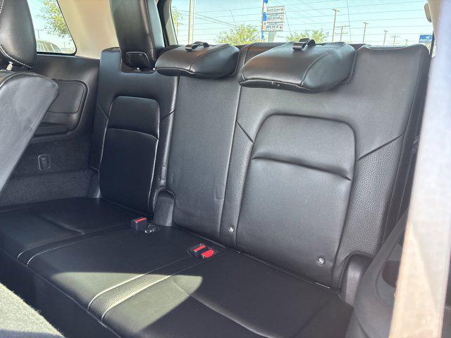 2023 Nissan Pathfinder SL FWD
