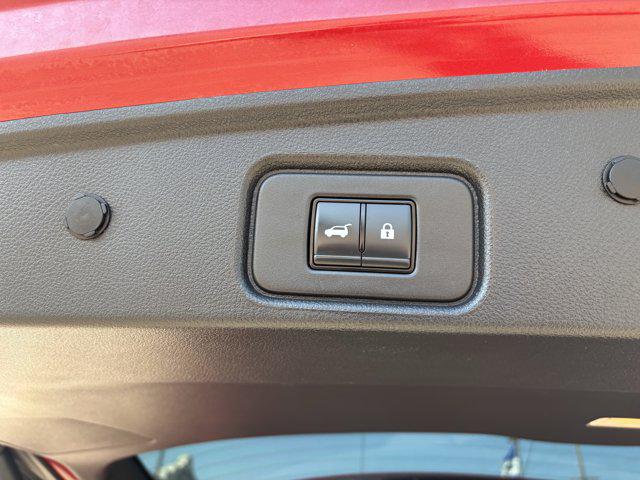 2023 Nissan Pathfinder SL FWD