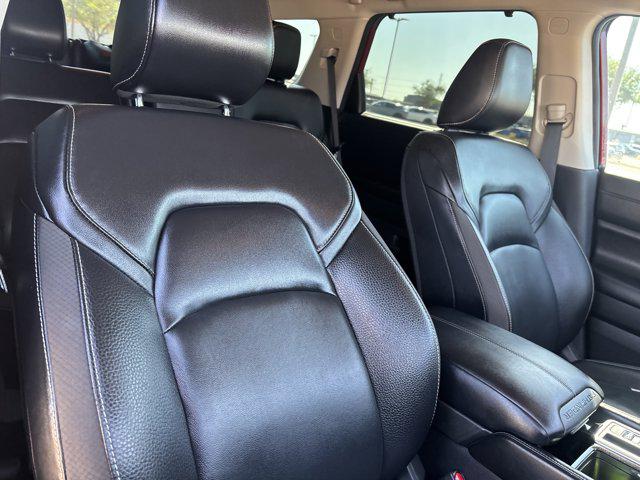 2023 Nissan Pathfinder SL FWD