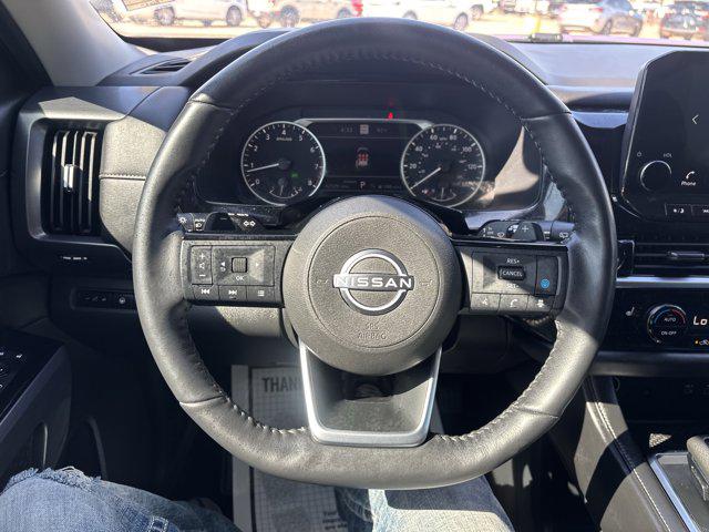 2023 Nissan Pathfinder SL FWD