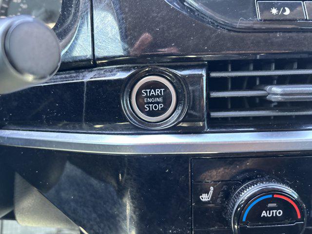 2023 Nissan Pathfinder SL FWD