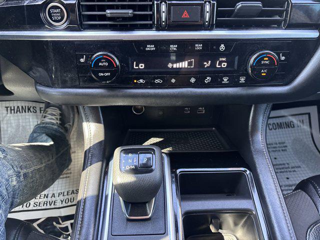2023 Nissan Pathfinder SL FWD