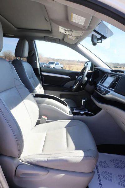 2016 Toyota Highlander XLE V6