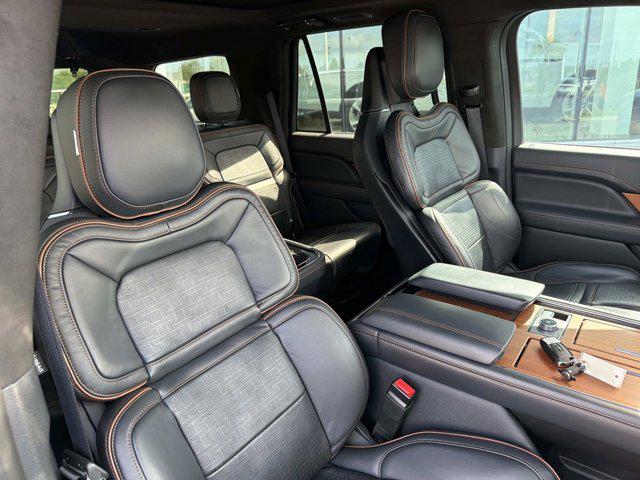 2024 Lincoln Navigator Black Label