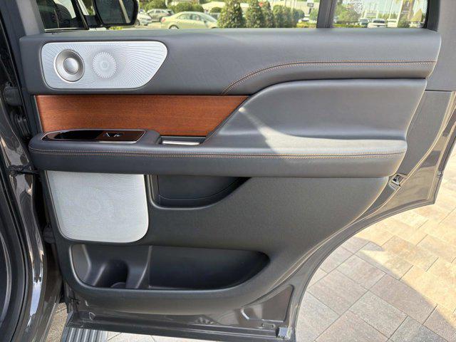 2024 Lincoln Navigator Black Label