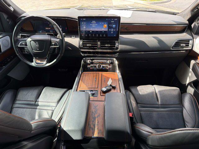 2024 Lincoln Navigator Black Label