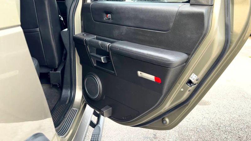 2006 HUMMER H2 Base