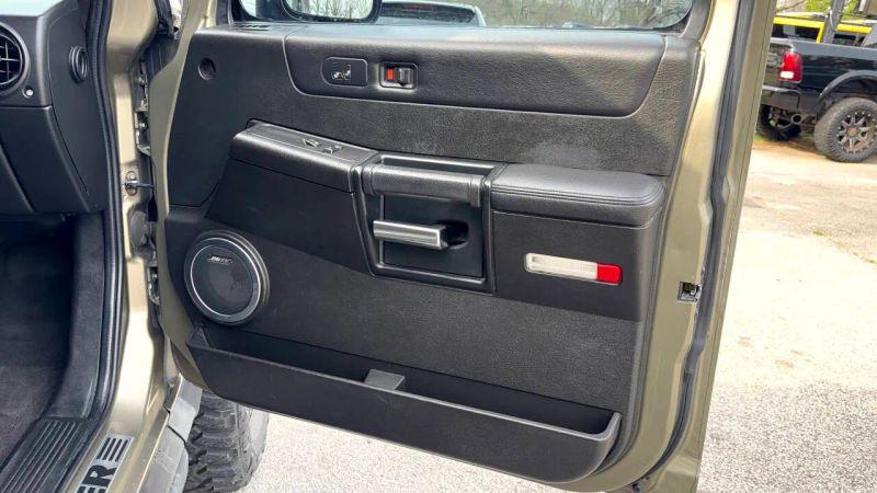 2006 HUMMER H2 Base