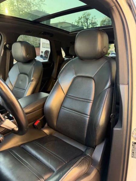 2019 Porsche Cayenne Base