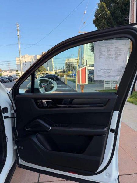 2019 Porsche Cayenne Base
