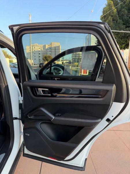 2019 Porsche Cayenne Base